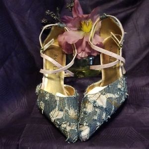 Shoes: Closed-Toe Sandals